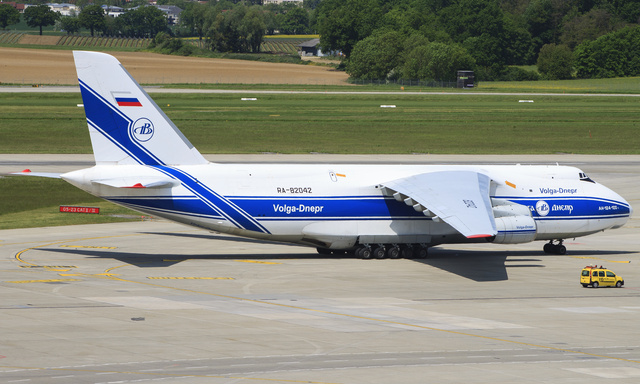 RA-82042 - Volga-Dnepr Antonov An-124, MSN 9773054055093