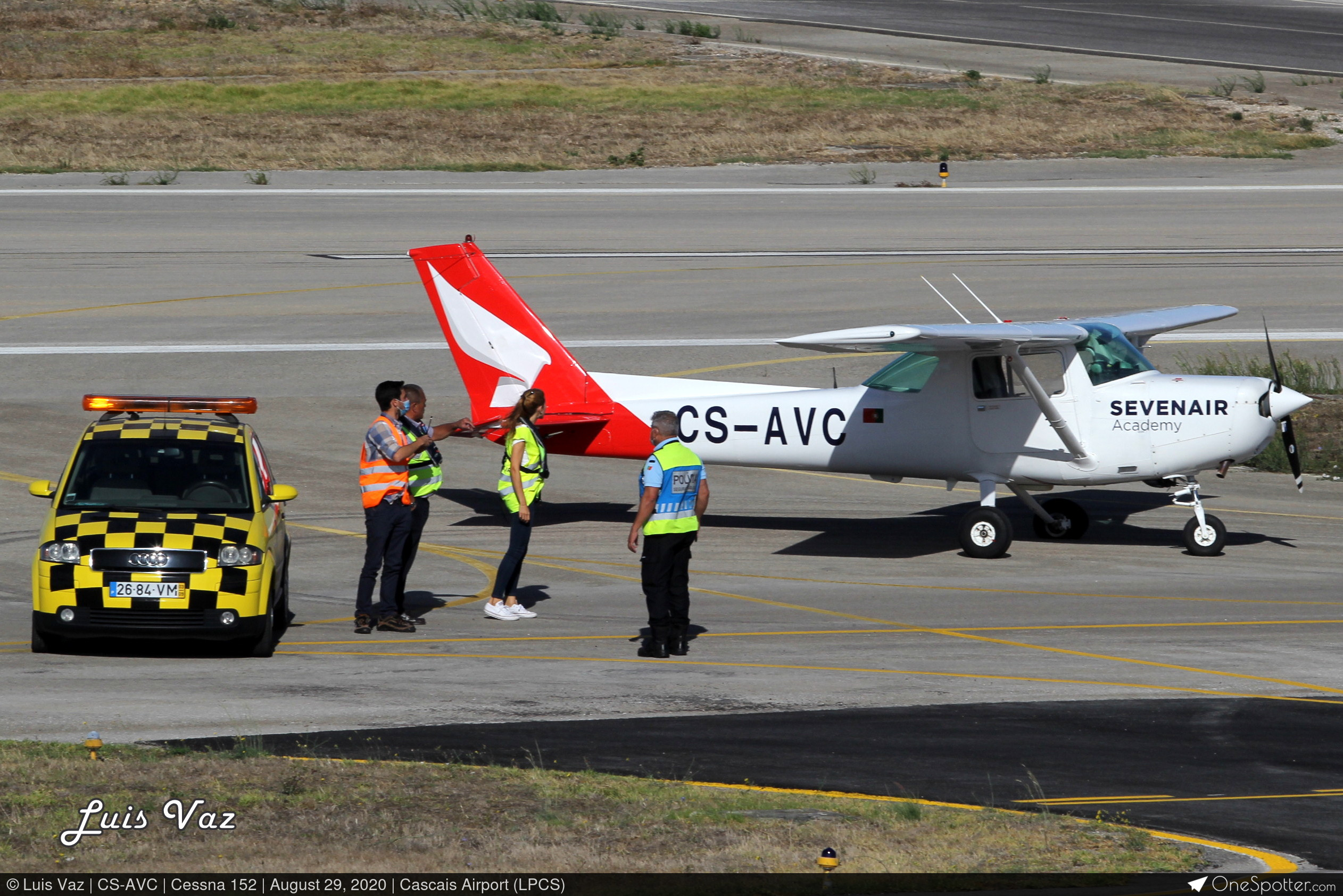 CS-AVC Grupo Seven Air Cessna 152, MSN 15279621 | OneSpotter.com