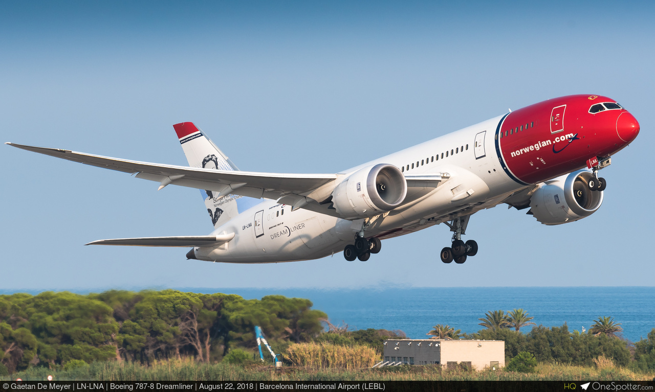 VP-CVL Purple Orchid LLC Boeing 787-8 Dreamliner, MSN 35304