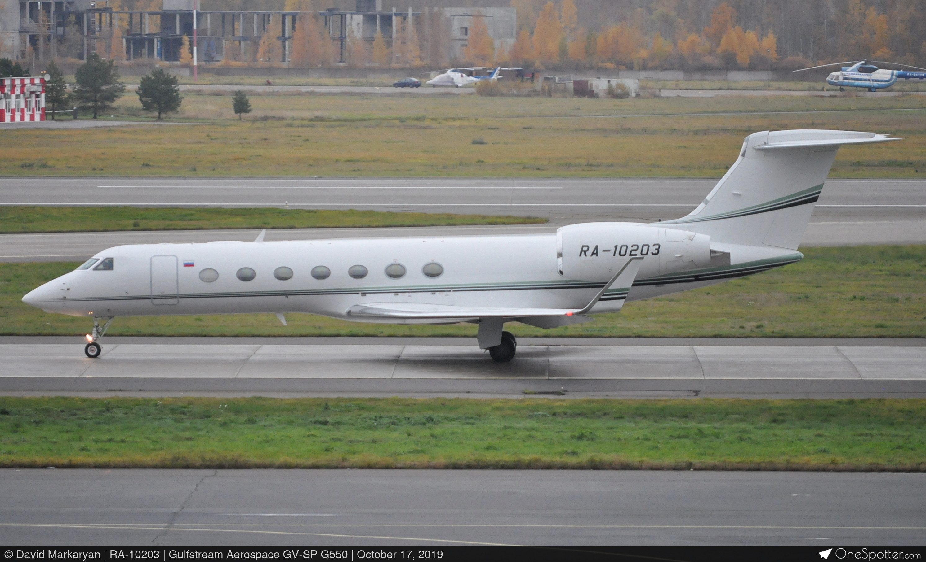 RA-10203 UTAir Aviation Gulfstream GV-SP G550, MSN 5378 | OneSpotter.com