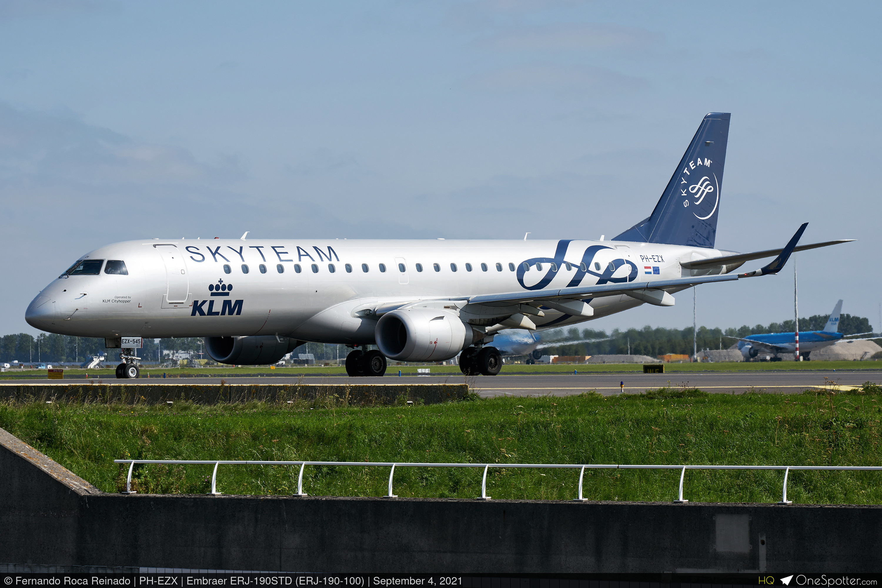 PH-EZX KLM Cityhopper Embraer ERJ-190STD (ERJ-190-100), MSN