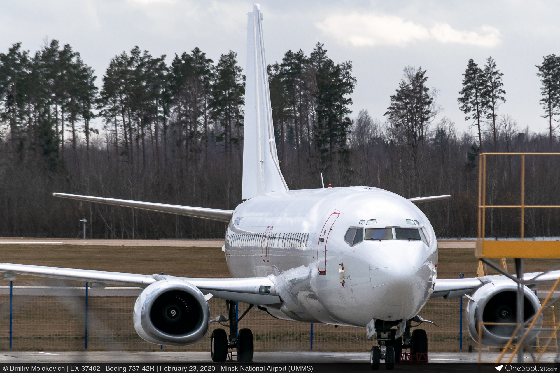 EP-AOA - Sepehran Airlines Boeing 737-42R, MSN 29107 | OneSpotter.com