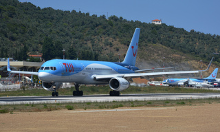 G-BYAW - 2Excel Aviation Boeing 757-204(WL), MSN 27234