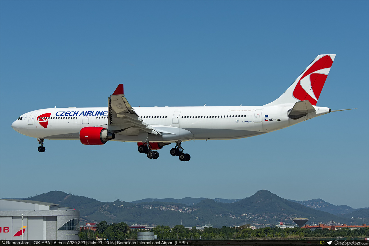 かばお HL7701 Korean Air Airbus A330-323, MSN 425 | OneSpotter.com