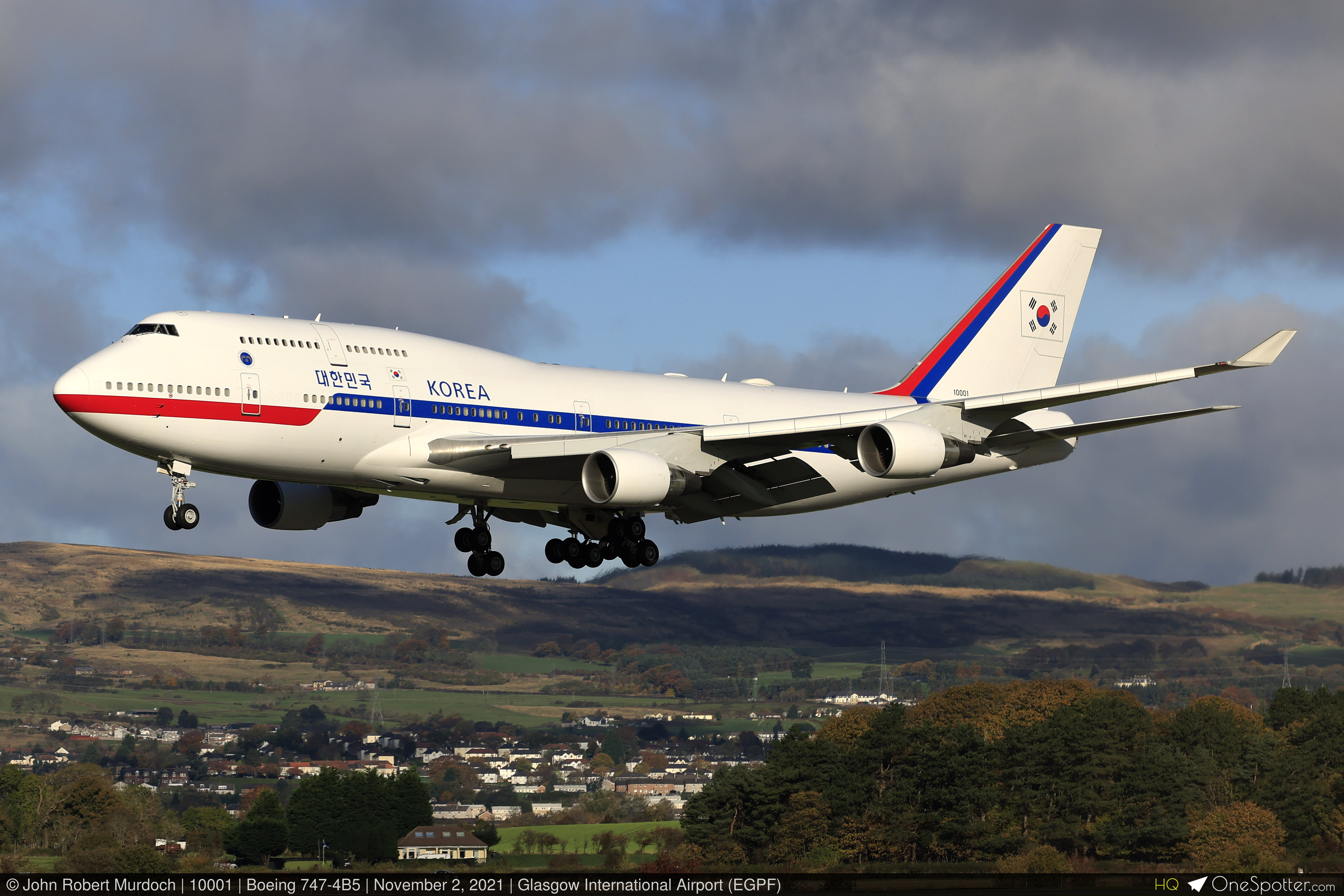 HL7465 Korean Air Boeing 747-4B5, MSN 26412 | OneSpotter.com