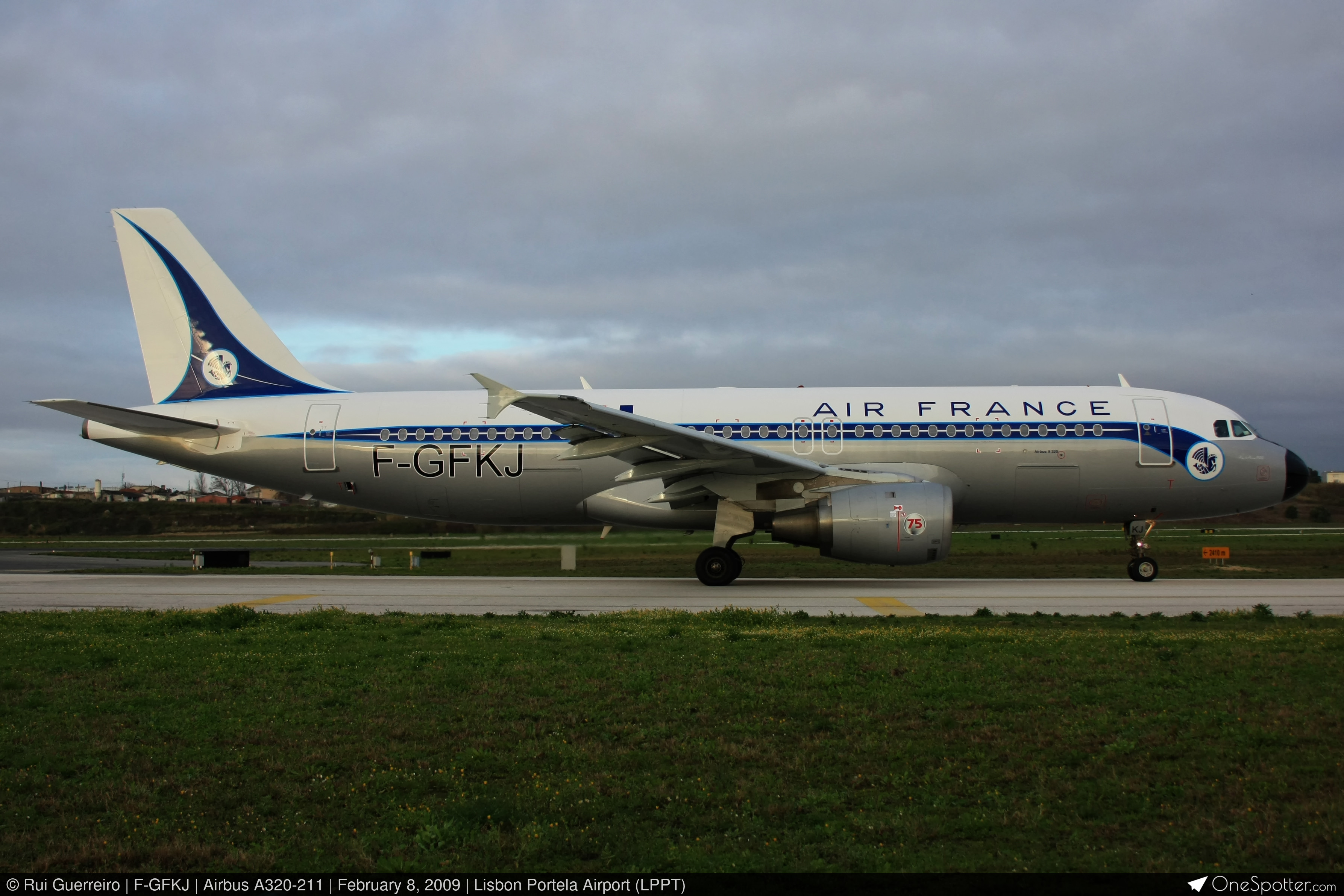 Air France Airbus A320 France 1998 Netherlands / Italy F-GFKU