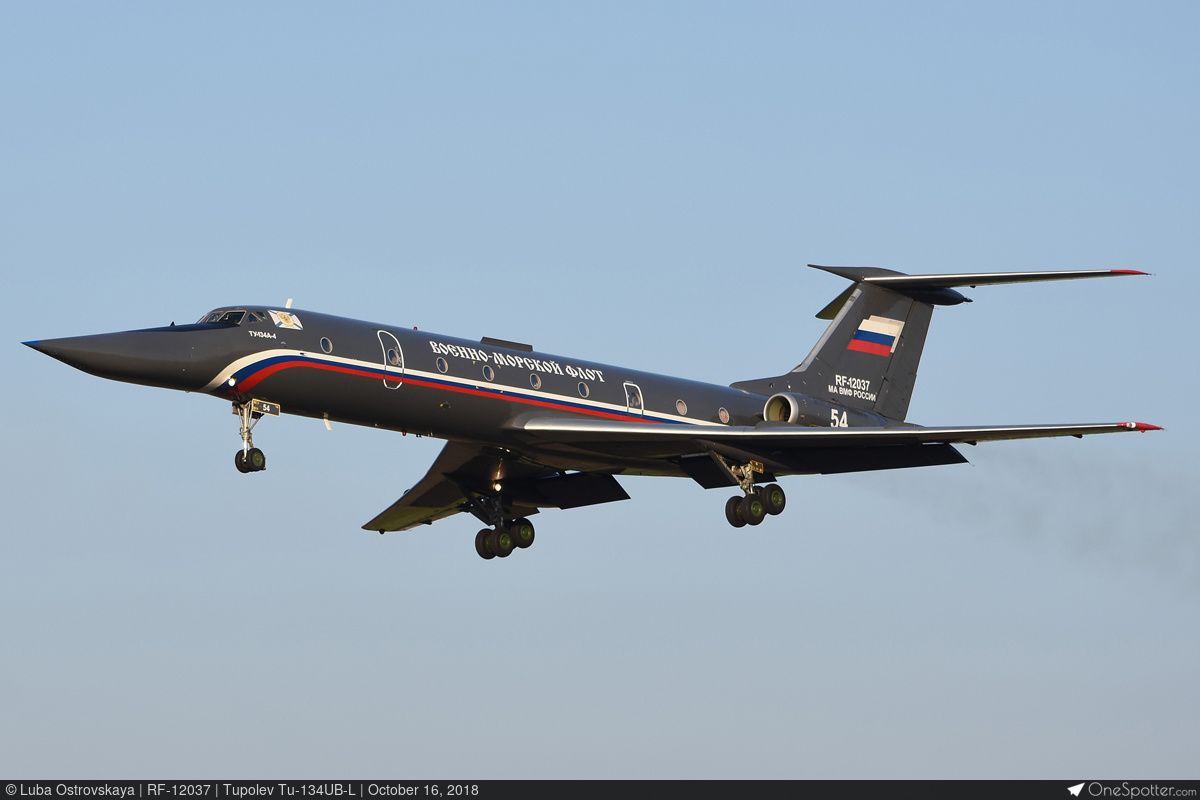 RF-12037 Russian Navy Tupolev Tu-134UB-L, MSN 64175 | OneSpotter.com