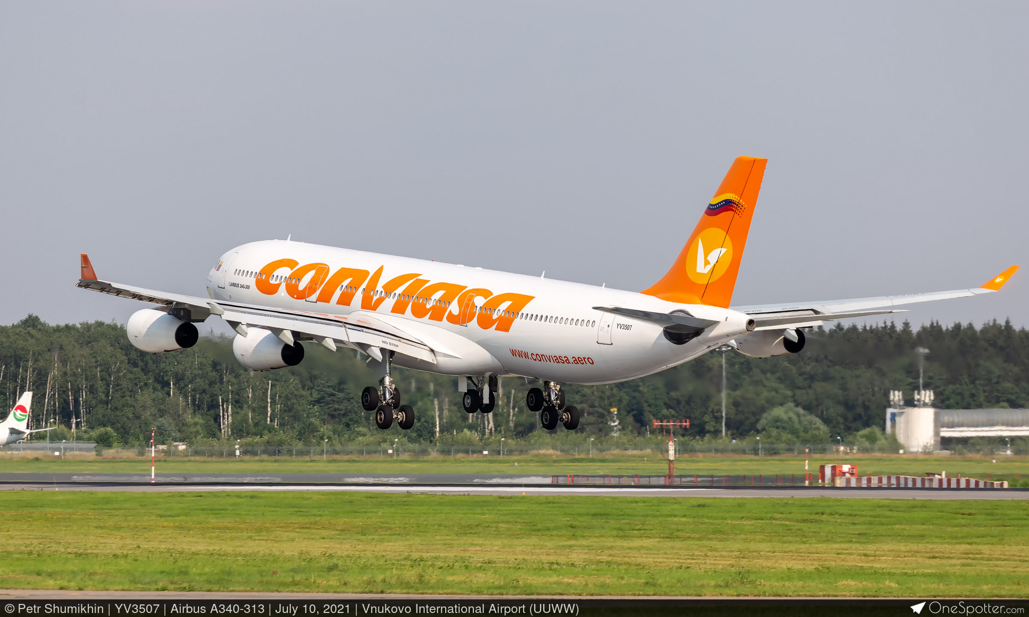YV3507 Conviasa Airbus A340-313, MSN 199 | OneSpotter.com
