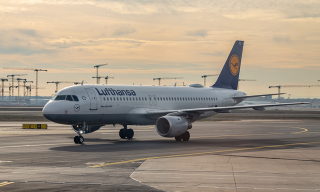 D-AIPZ - Lufthansa Airbus A320-211, MSN 162 | OneSpotter.com