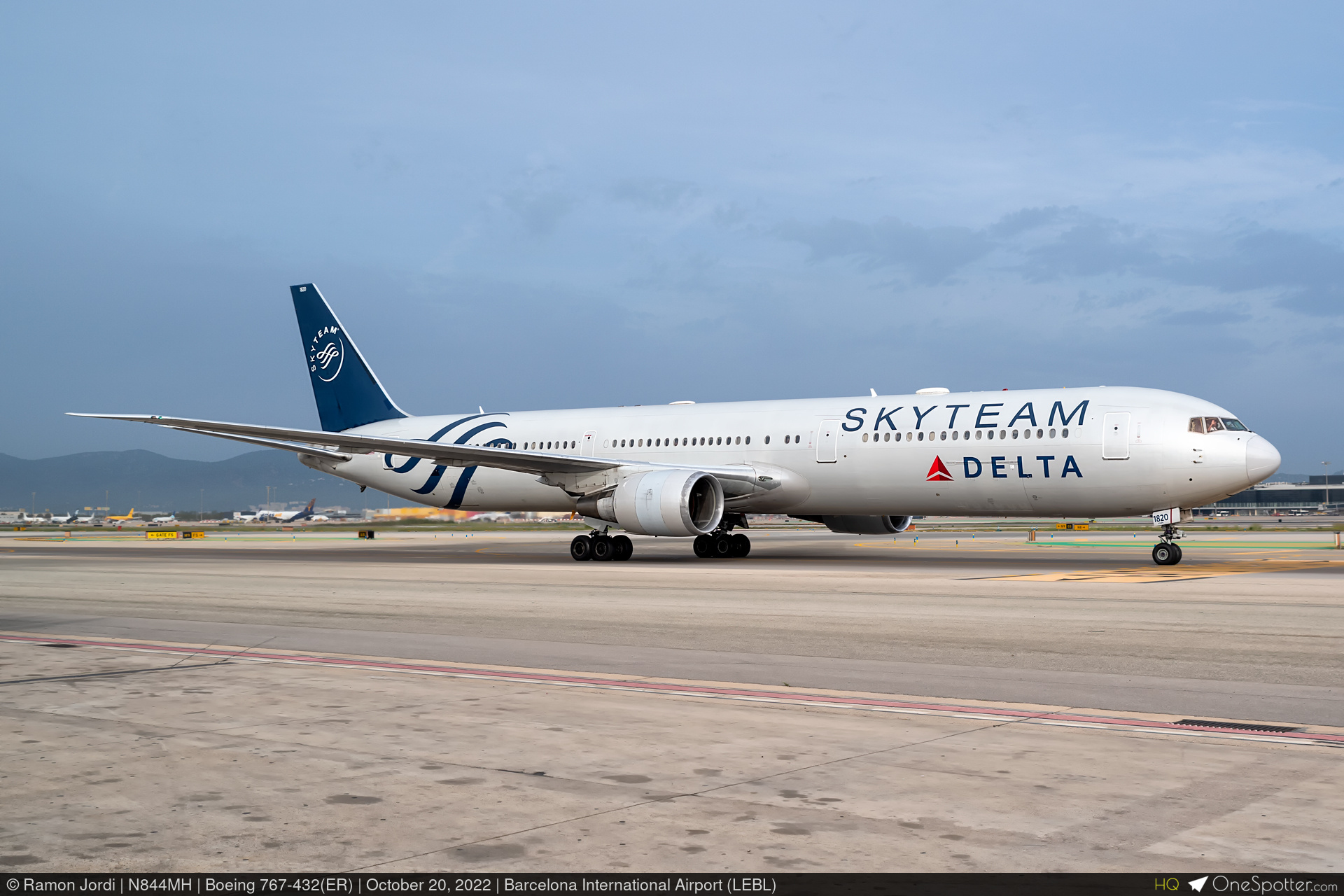 33611QRoMV16LkBYvjB.jpg