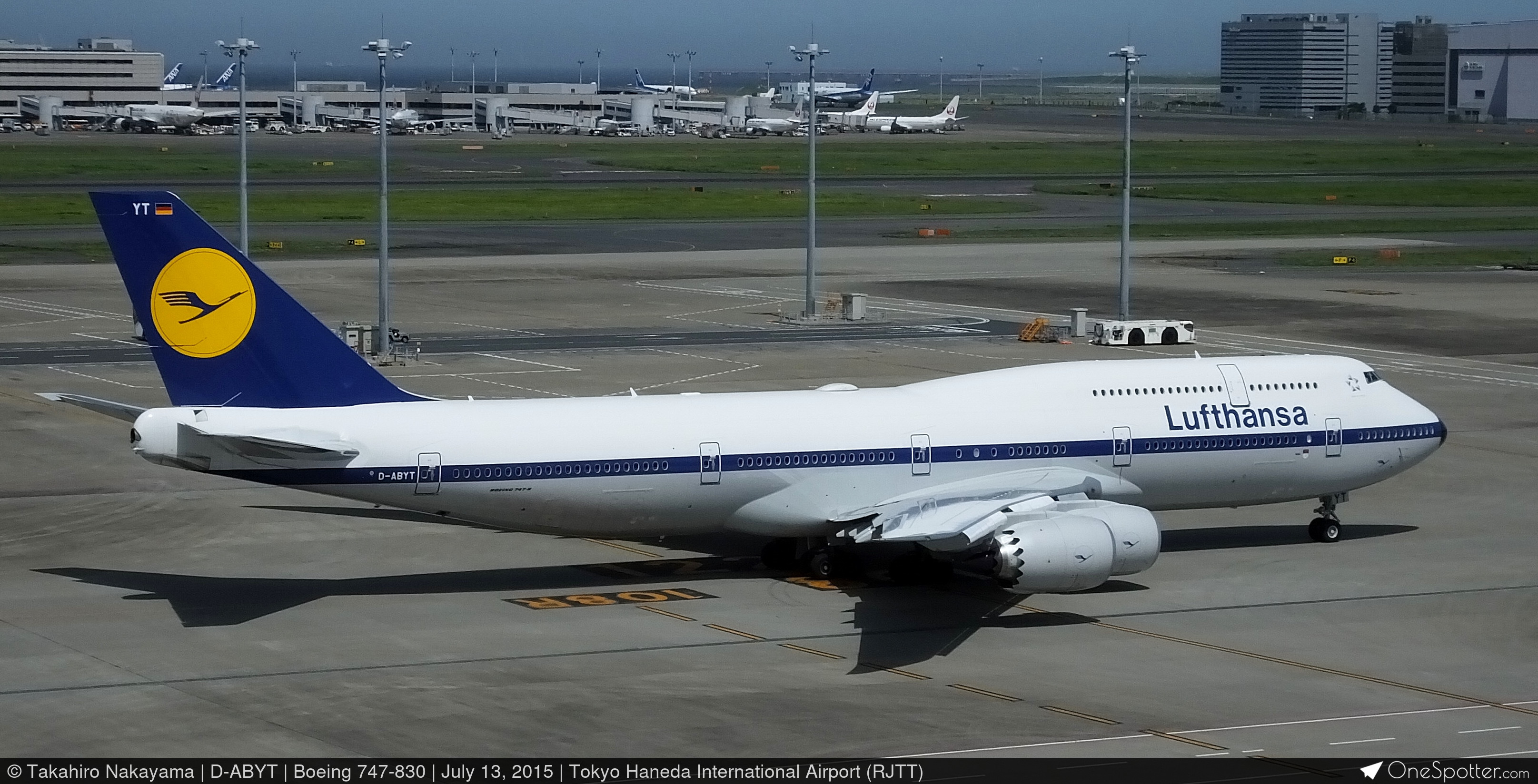D-ABYT Lufthansa Boeing 747-830, MSN 37844 | OneSpotter.com