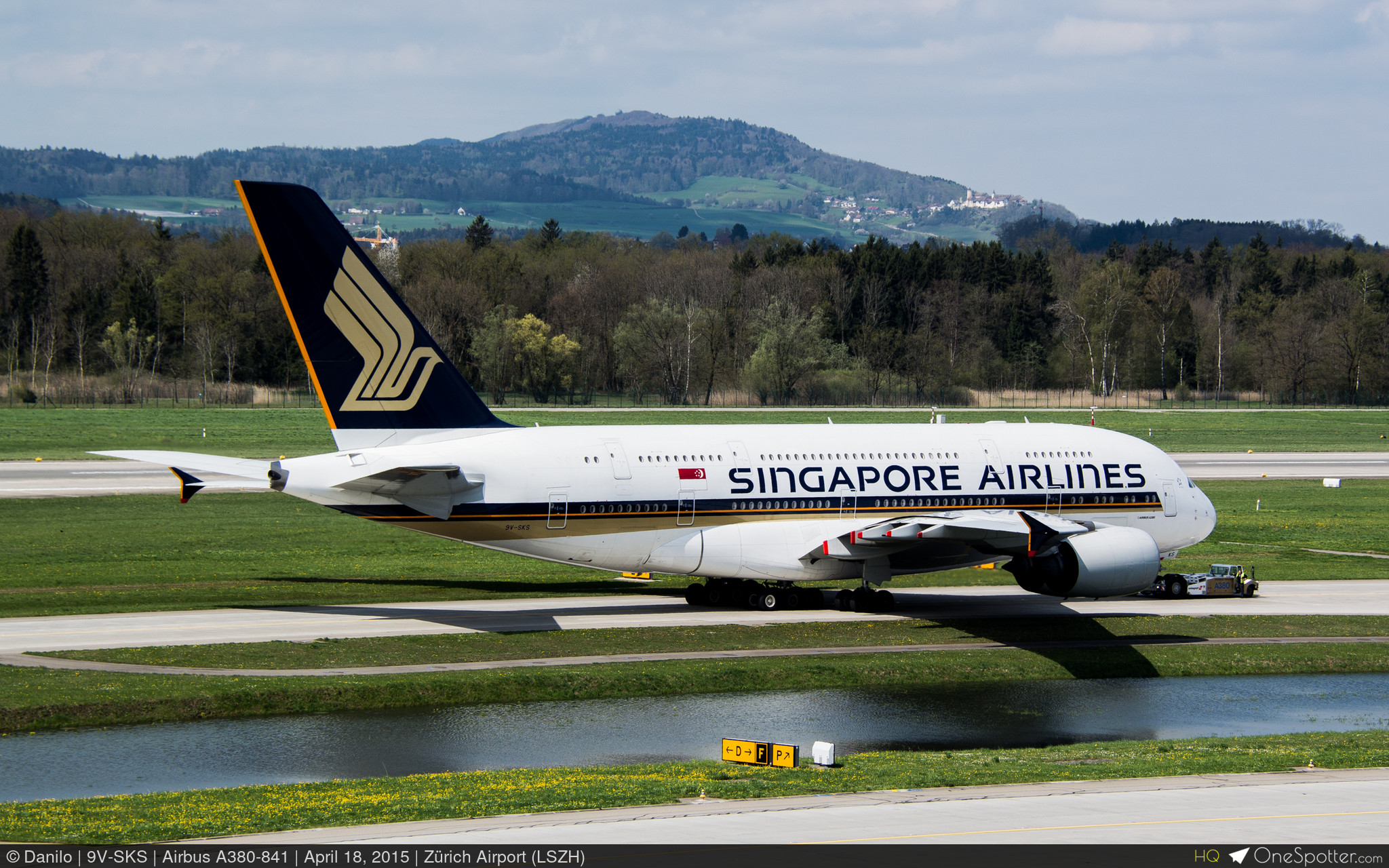 9V-SKS Singapore Airlines Airbus A380-841, MSN 085