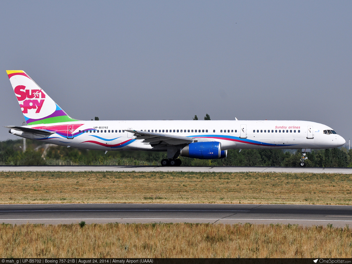 UP B5702 Sunday Airlines Boeing 757 21B MSN 25083 OneSpotter