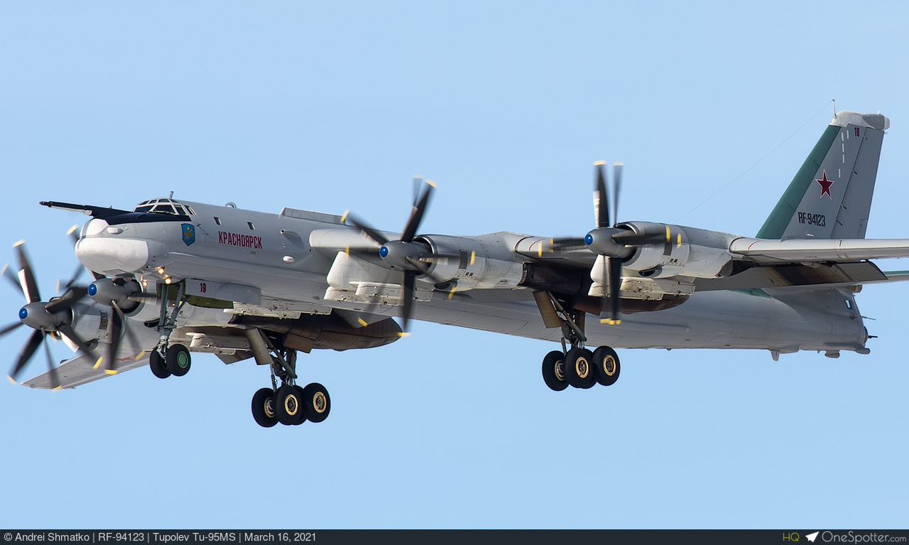 Tupolev Tu-95 / 20 / 142 Bear