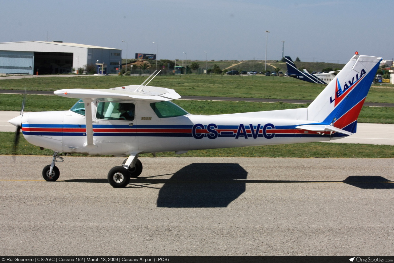 CS-AVC Grupo Seven Air Cessna 152, MSN 15279621 | OneSpotter.com