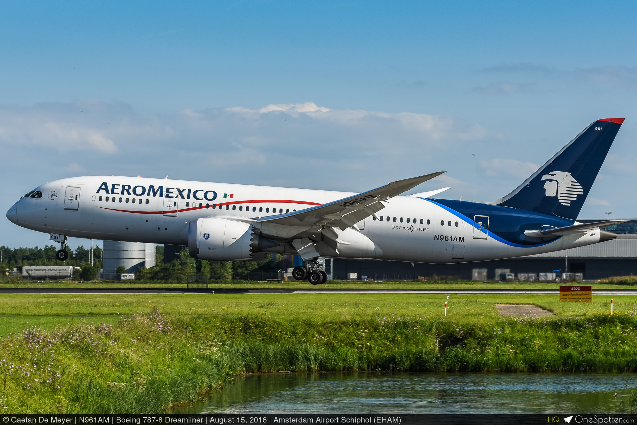 N961AM - Boeing 787-8 Dreamliner, Aeroméxico | OneSpotter.com