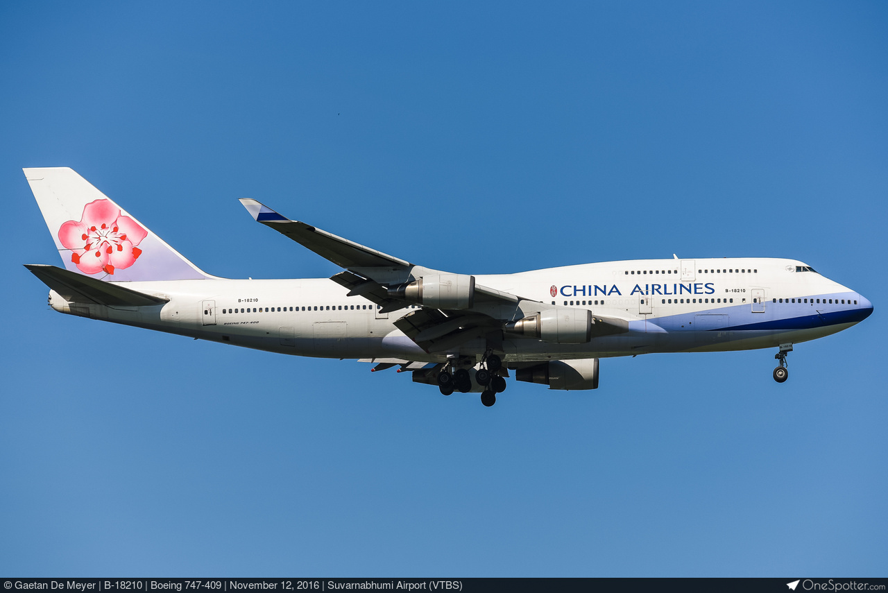 NEW様 N337JX - JetOneX Boeing 747-409, MSN 33734 | OneSpotter.com