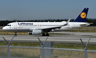 Lufthansa Airbus A320-214 D-AIZE (840335), Lufthansa Airbus…