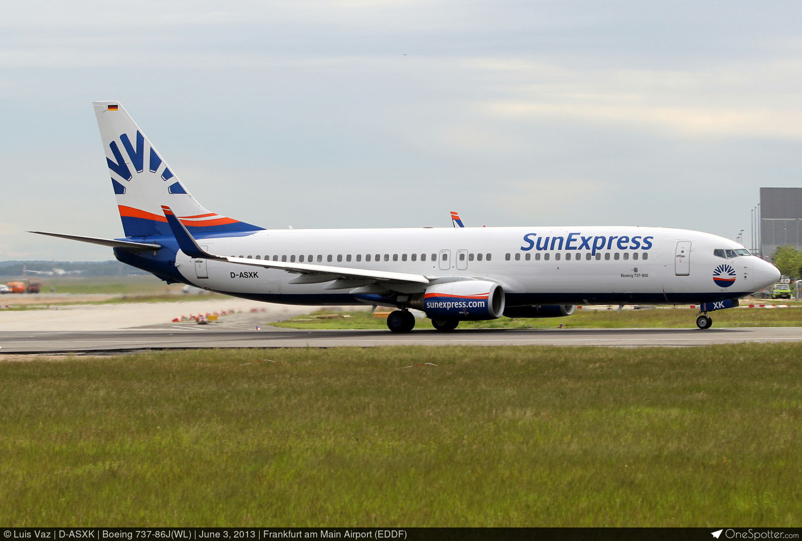 OM-GTF Go2Sky Boeing 737-86J(WL), MSN 28070 | OneSpotter.com