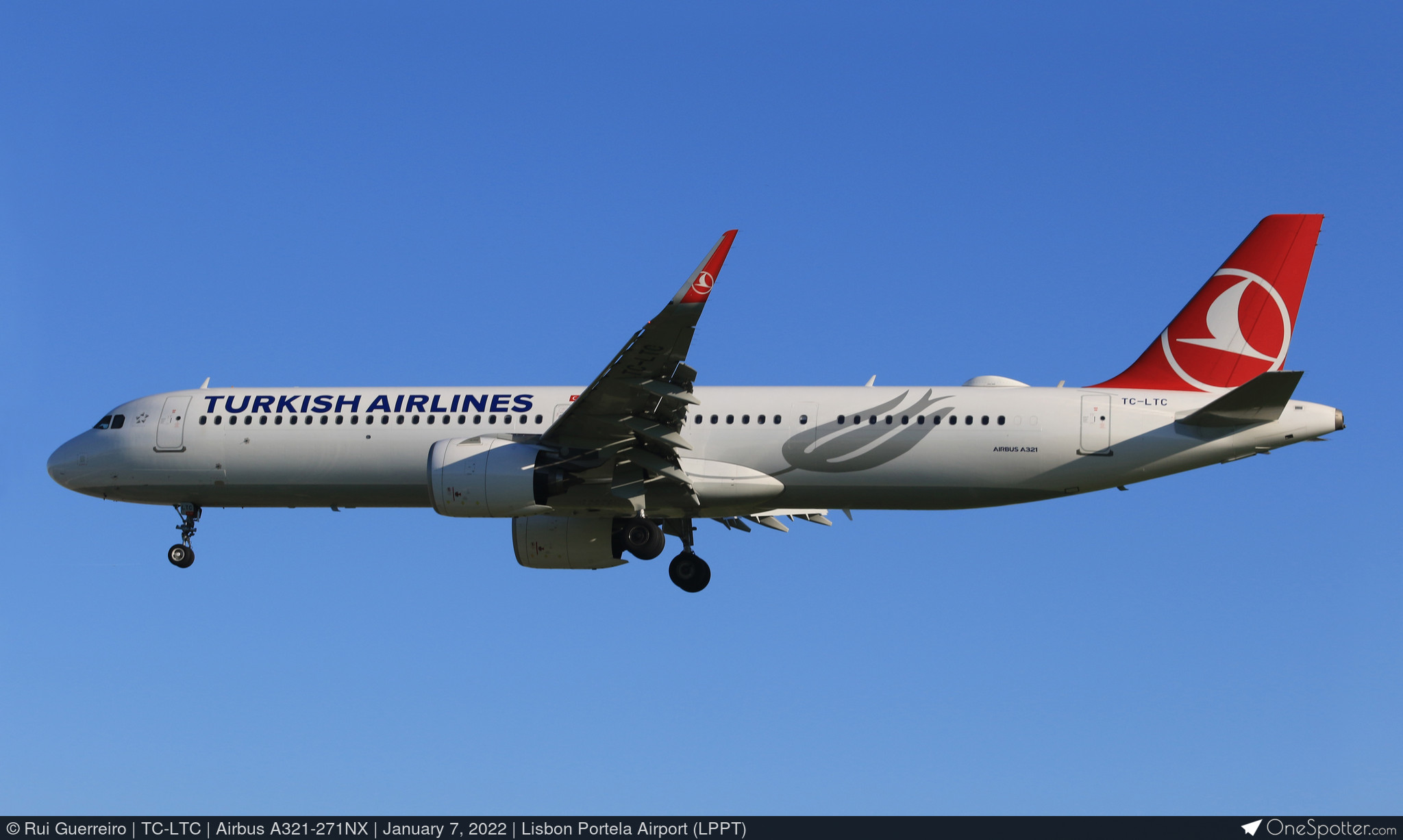 TC-LTC Turkish Airlines Airbus A321-271NX, MSN 10143 | OneSpotter.com