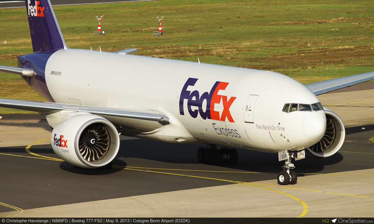 航空機・ヘリコプター BOEING 777-FS2 FedEx N892FD | Boeing 777-FS2 | FedEx | samuel dupont | JetPhotos