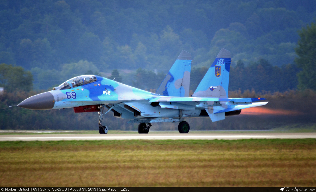 File:389 Sukhoi Su-27UB (cn 25389) Russian Air Force