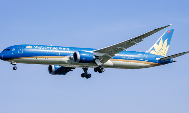 VN-A869 - Boeing 787-9 Dreamliner, Vietnam Airlines | OneSpotter 