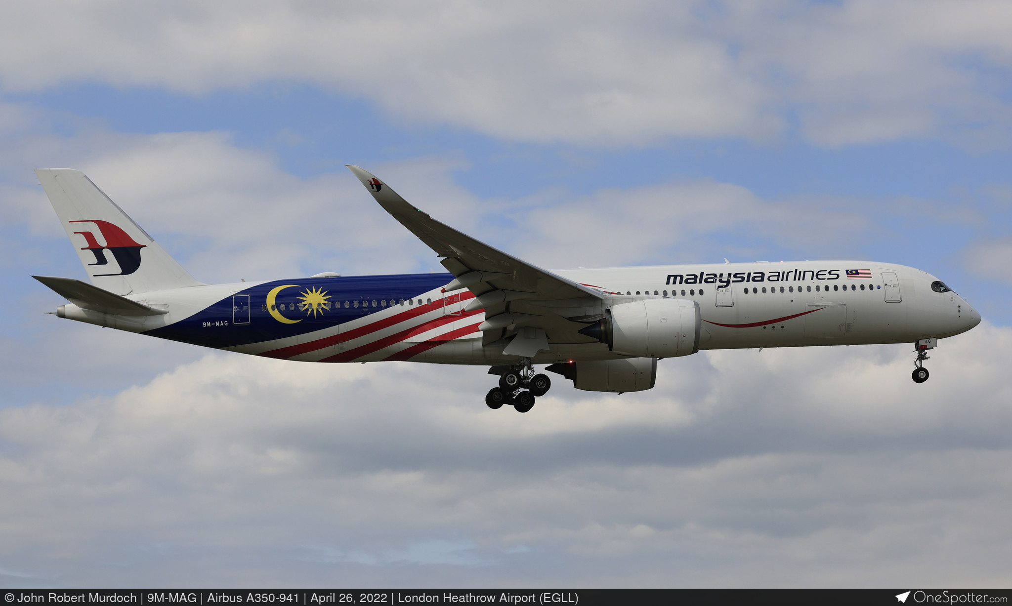 9M-MAG - Malaysia Airlines Airbus A350-941, MSN 213 | OneSpotter.com