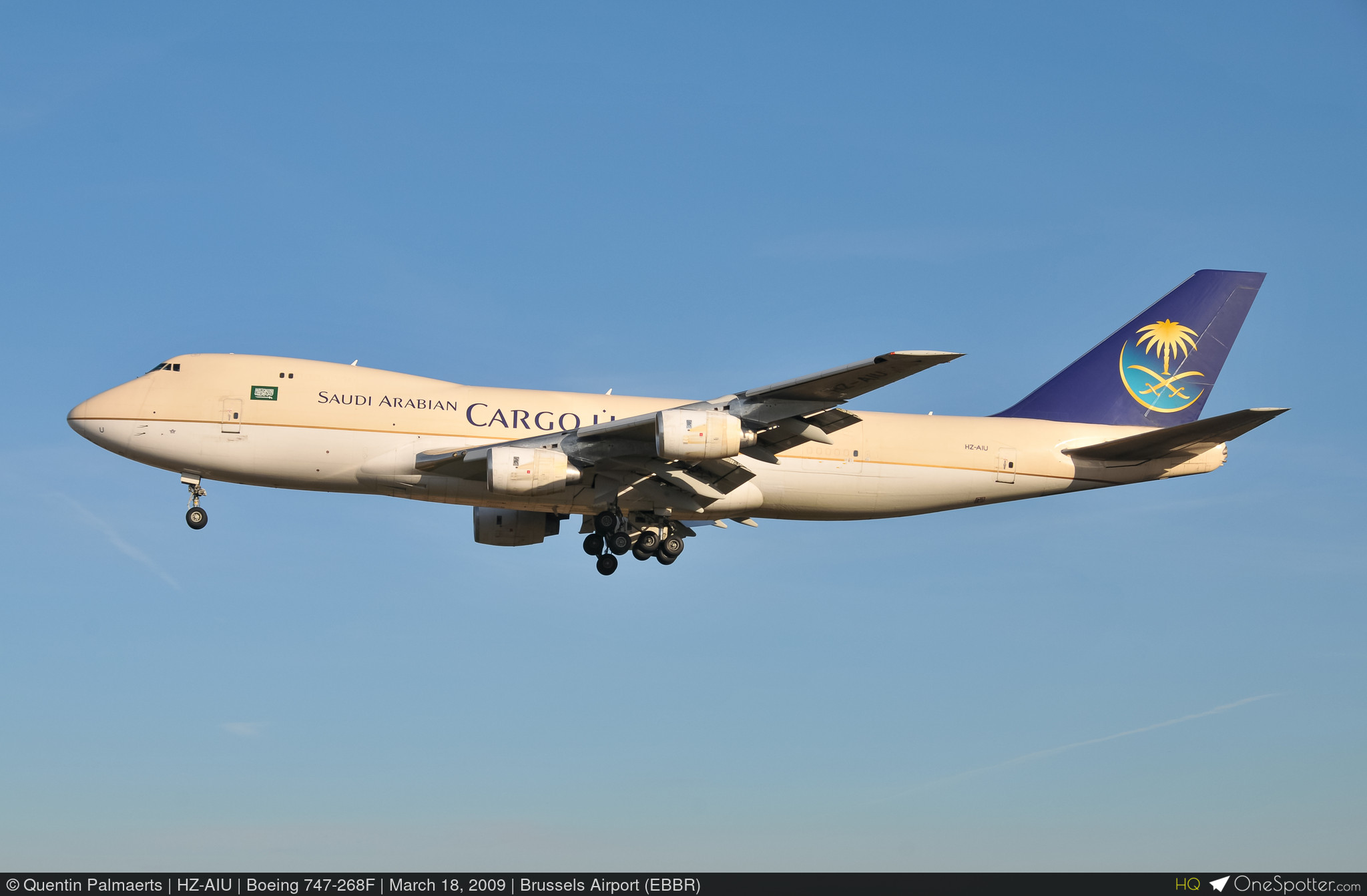 航空機・ヘリコプター jcwings 1/200 SAUDIA B747-400 HZ-AIY Highly detailed JC Wings diecast model airplane Saudi