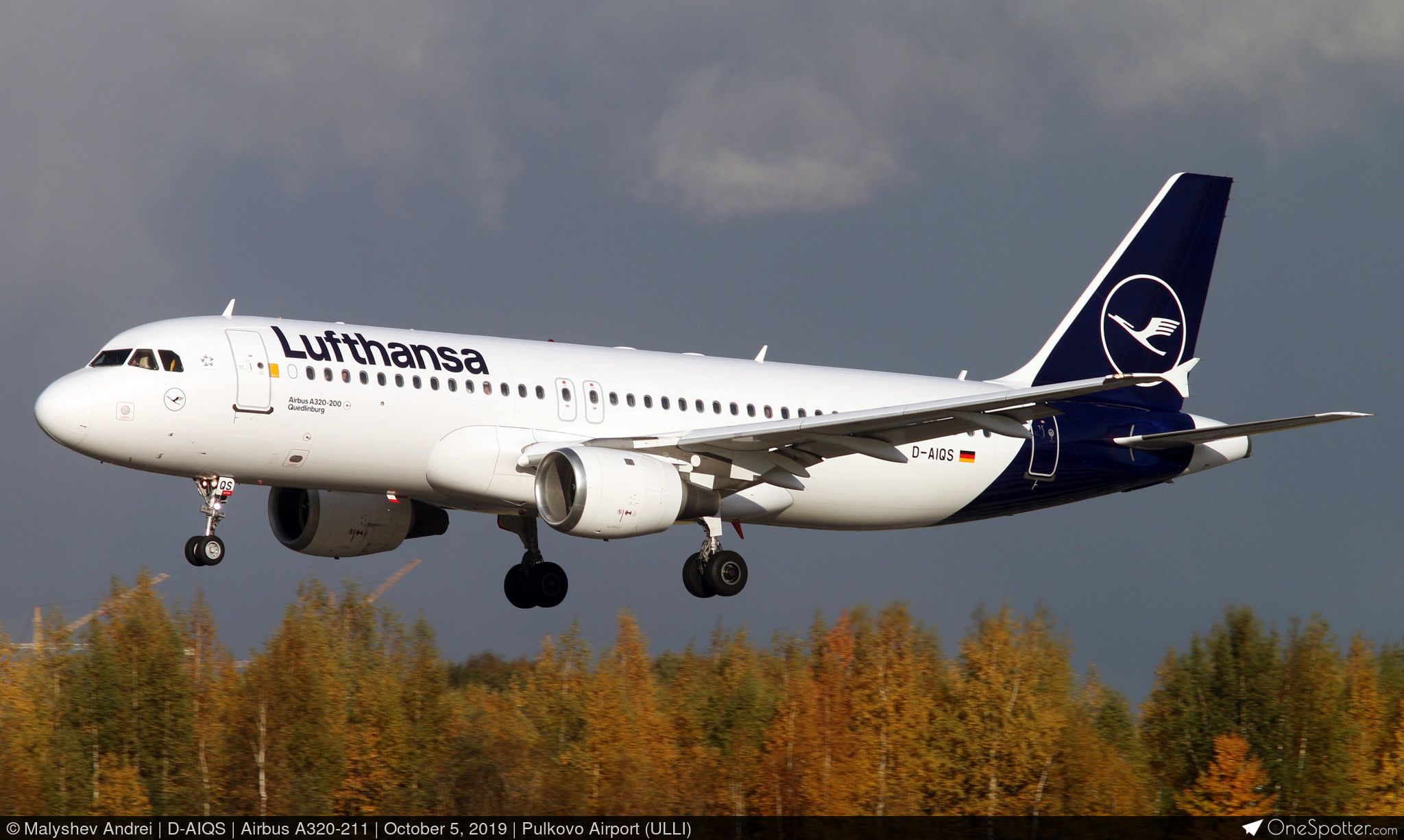 D-AIQS Lufthansa Airbus A320-211, MSN 401 | OneSpotter.com