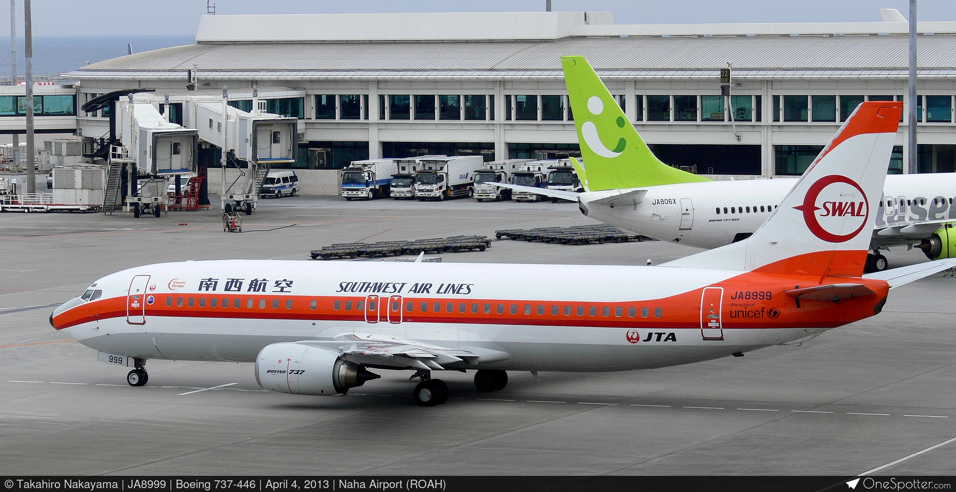 JA8999 Japan Transocean Air Boeing 737-446, MSN 29864