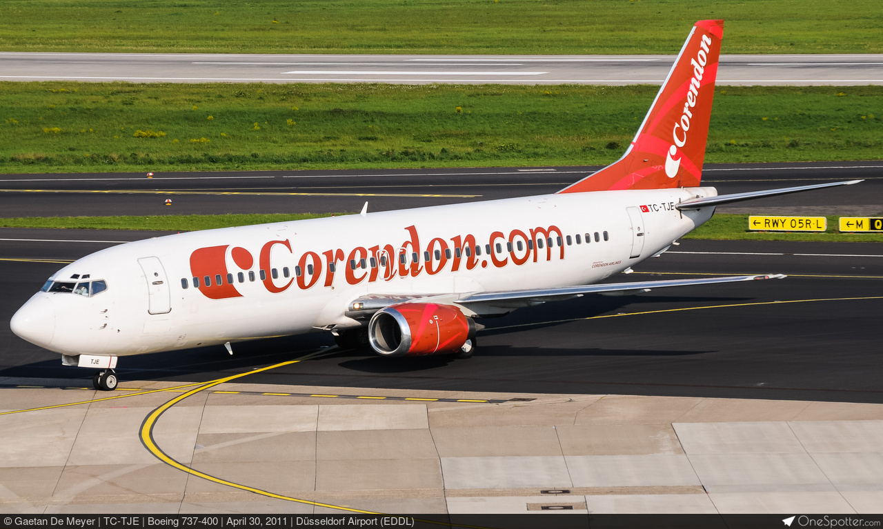 YV657T Transmandu Boeing 737-400, MSN 26073 | OneSpotter.com