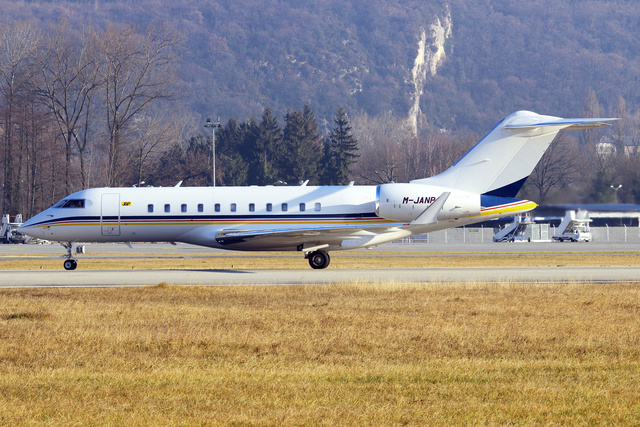 2024年のクリスマス LLC Grace By Escalante N293JG Bombardier Global BD-700-1A11 ギター