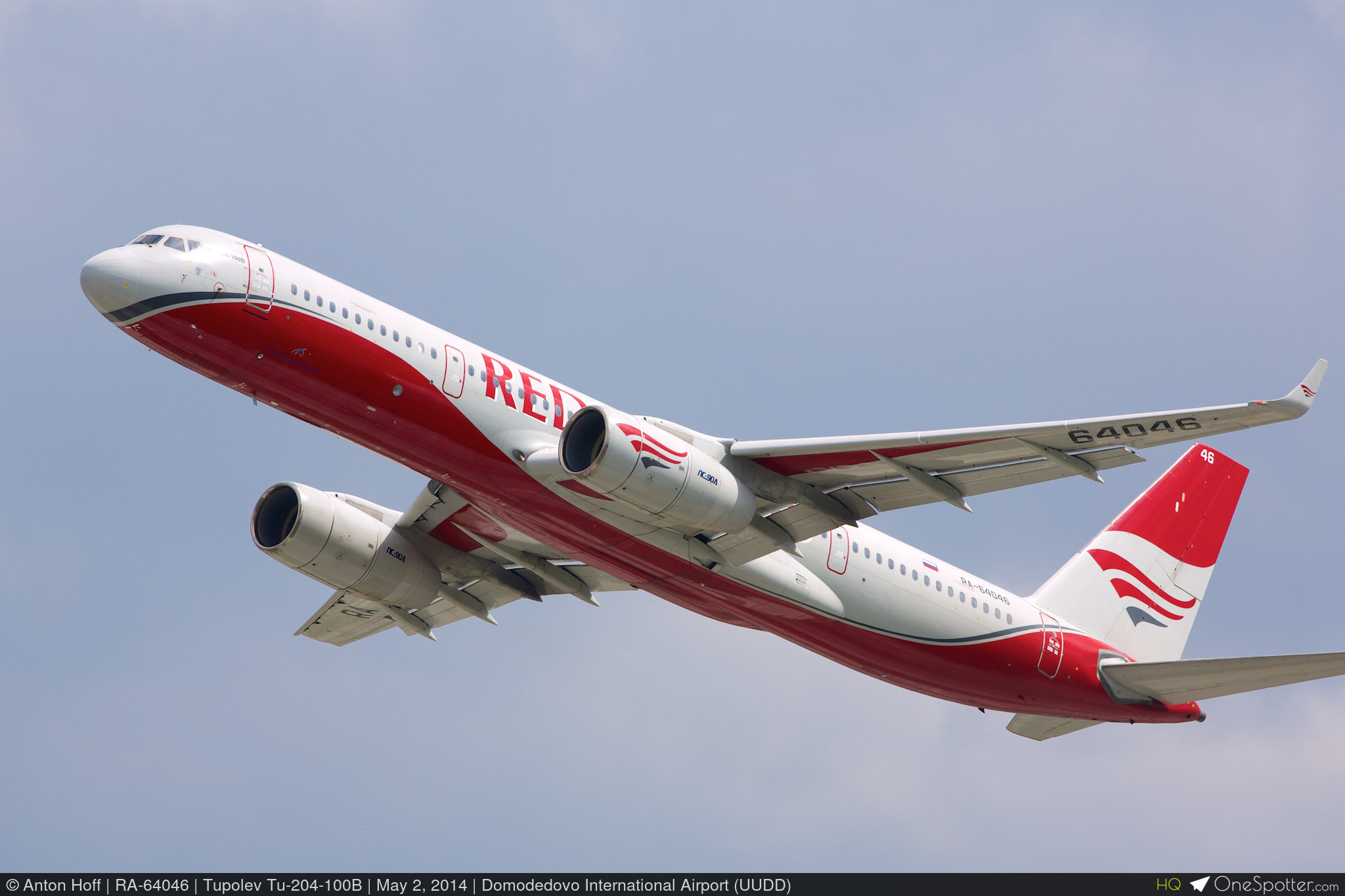 Компания red wings. Ред Вингс самолеты. Ред Вингс красный самолет. Ту-204 ред Вингс. Боинг 737 Red Wings.