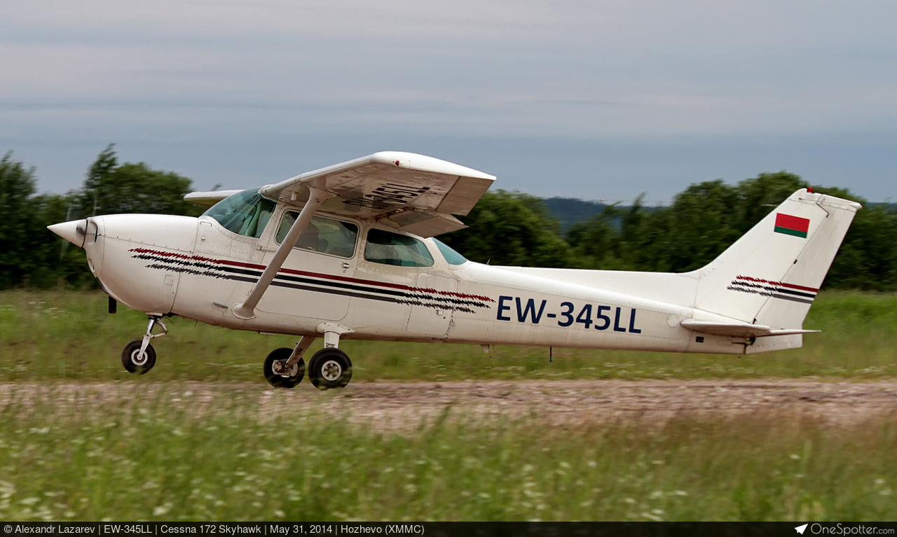 セスナ C172 タグ キーホルダー 赤白 Planetags Cessna