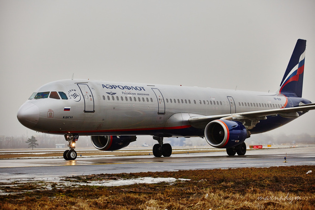 VT-IKX IndiGo Airbus A321-211(P2F), MSN 3334 | OneSpotter.com