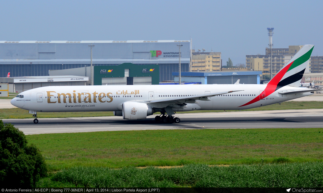 リーリー 1280px-Kenya_Airways_B777-