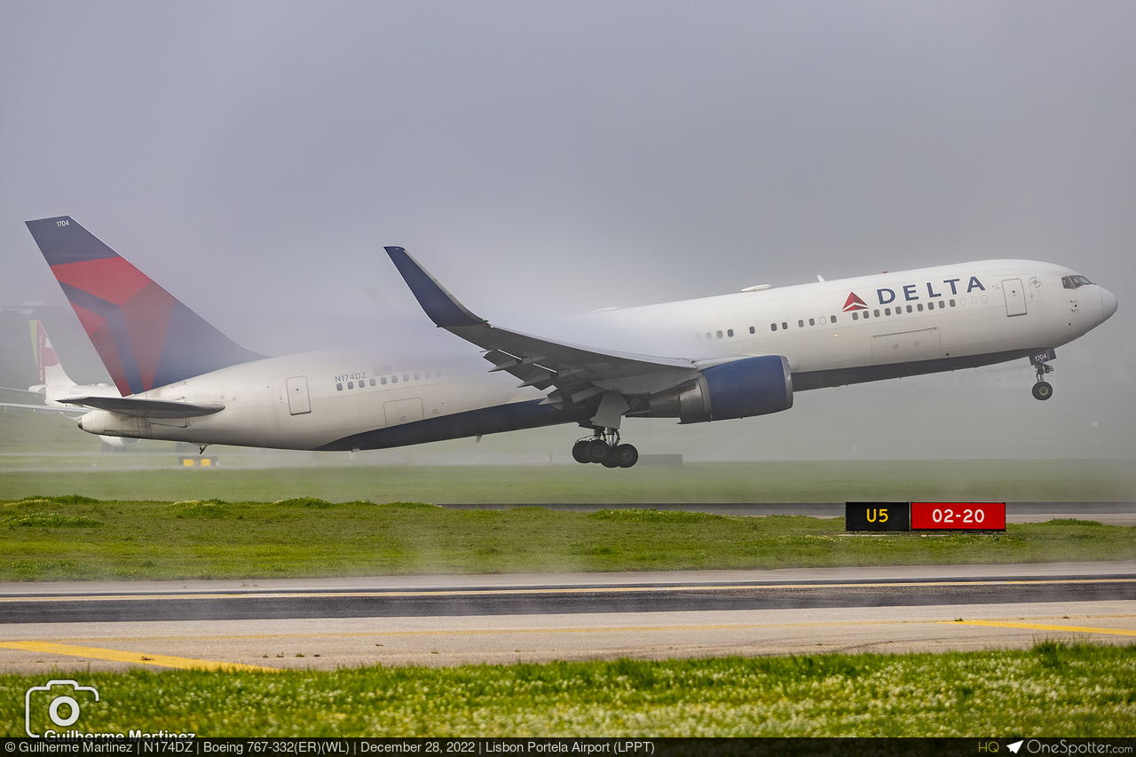 N174DZ - Delta Air Lines Boeing 767-332ER(WL), MSN 29693