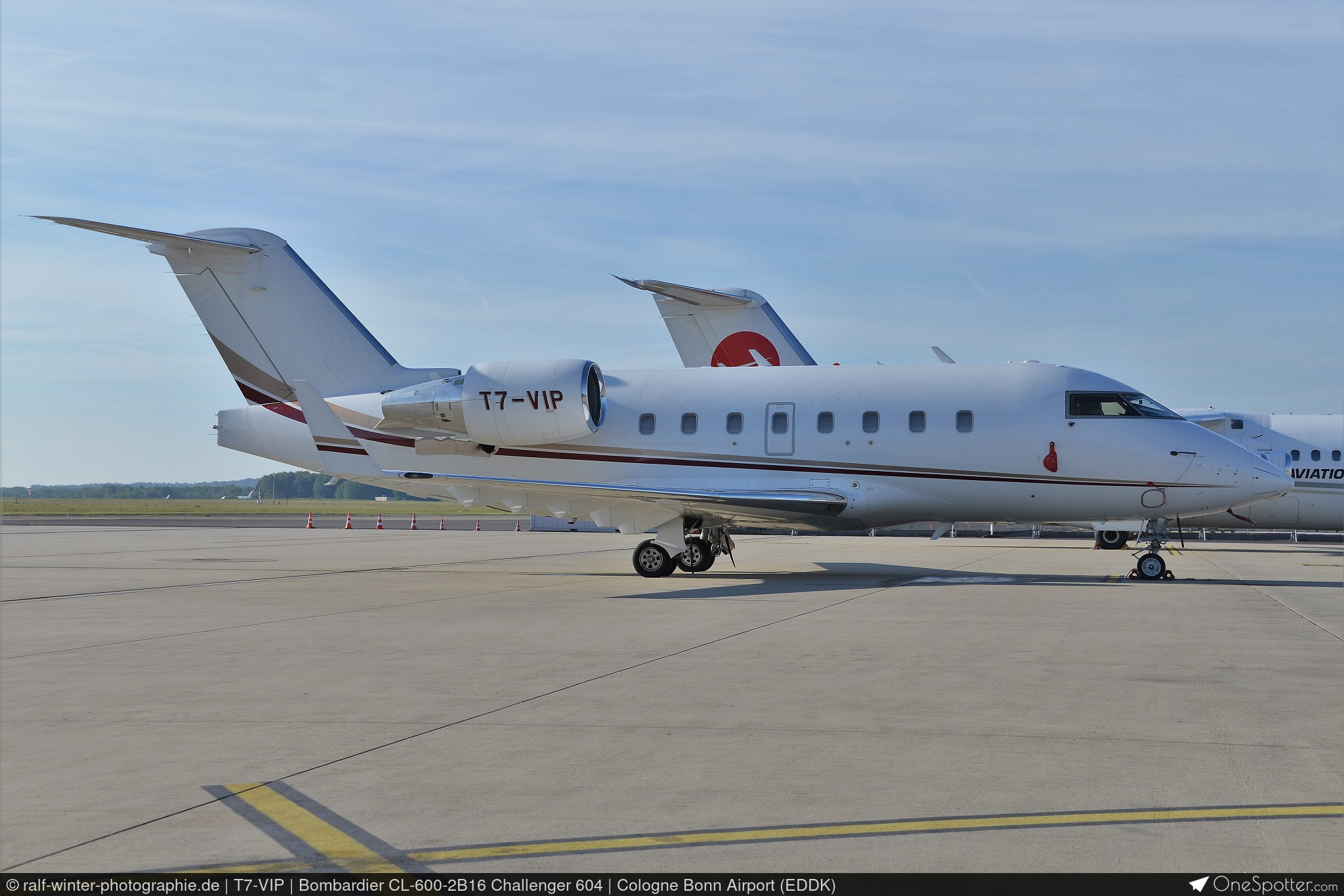Private 『J』 challenger_604_n60jc_watermark