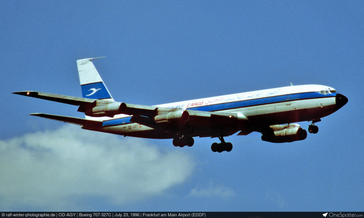 Boeing 707 / CC-137 / E-8 / E-3 | OneSpotter.com
