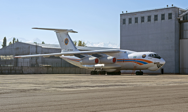 uyu UP-I7604 - Kazakhstan MChS Ilyushin Il-76TD, MSN 1033414485