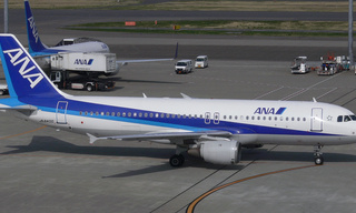 JA8400 - All Nippon Airways Airbus A320-211, MSN 554 | OneSpotter.com
