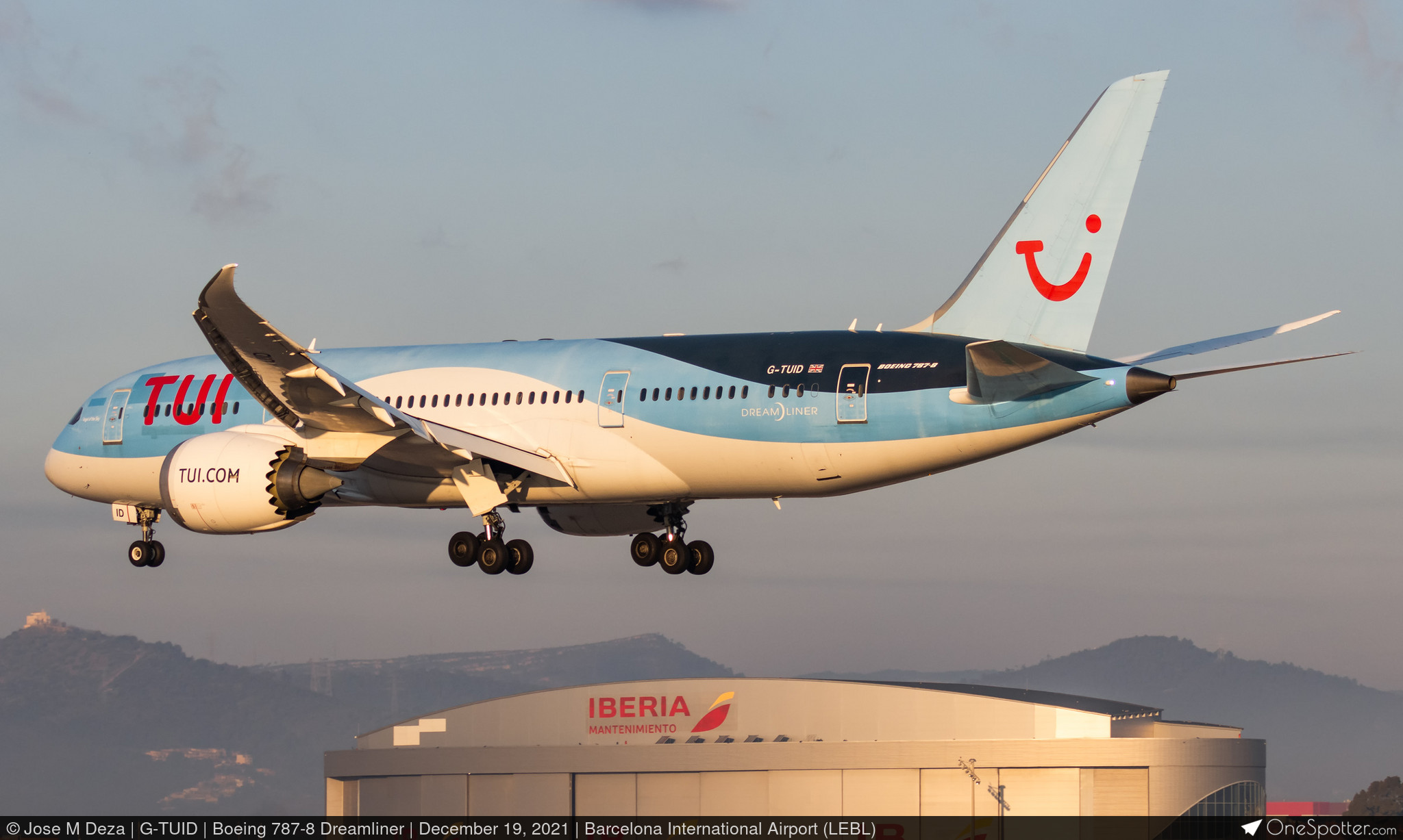G-TUID TUI Airways Boeing 787-8 Dreamliner, MSN 36424 | OneSpotter.com