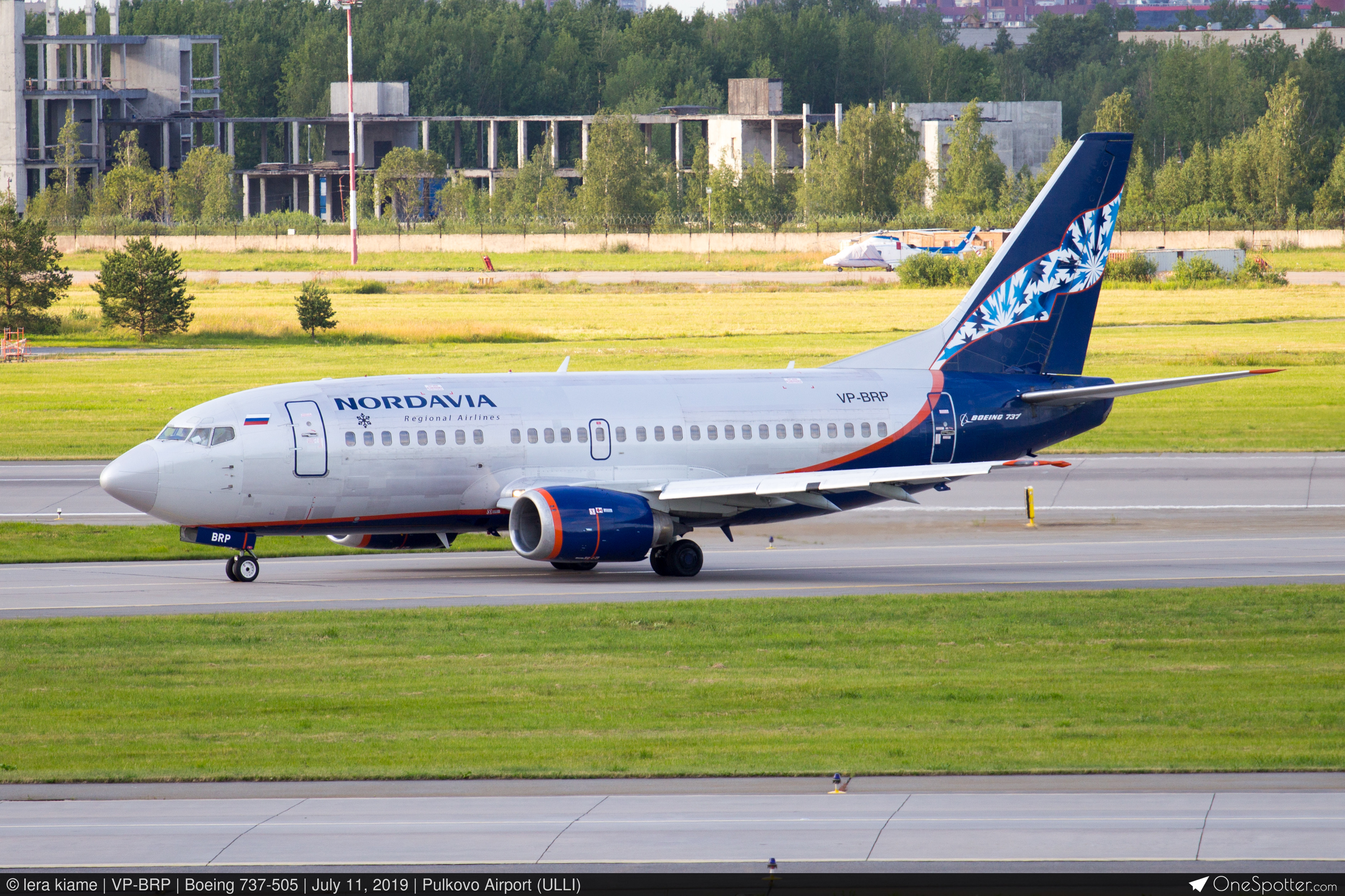 N735T Dynamic Aviation Group Boeing 737-505, MSN 24651