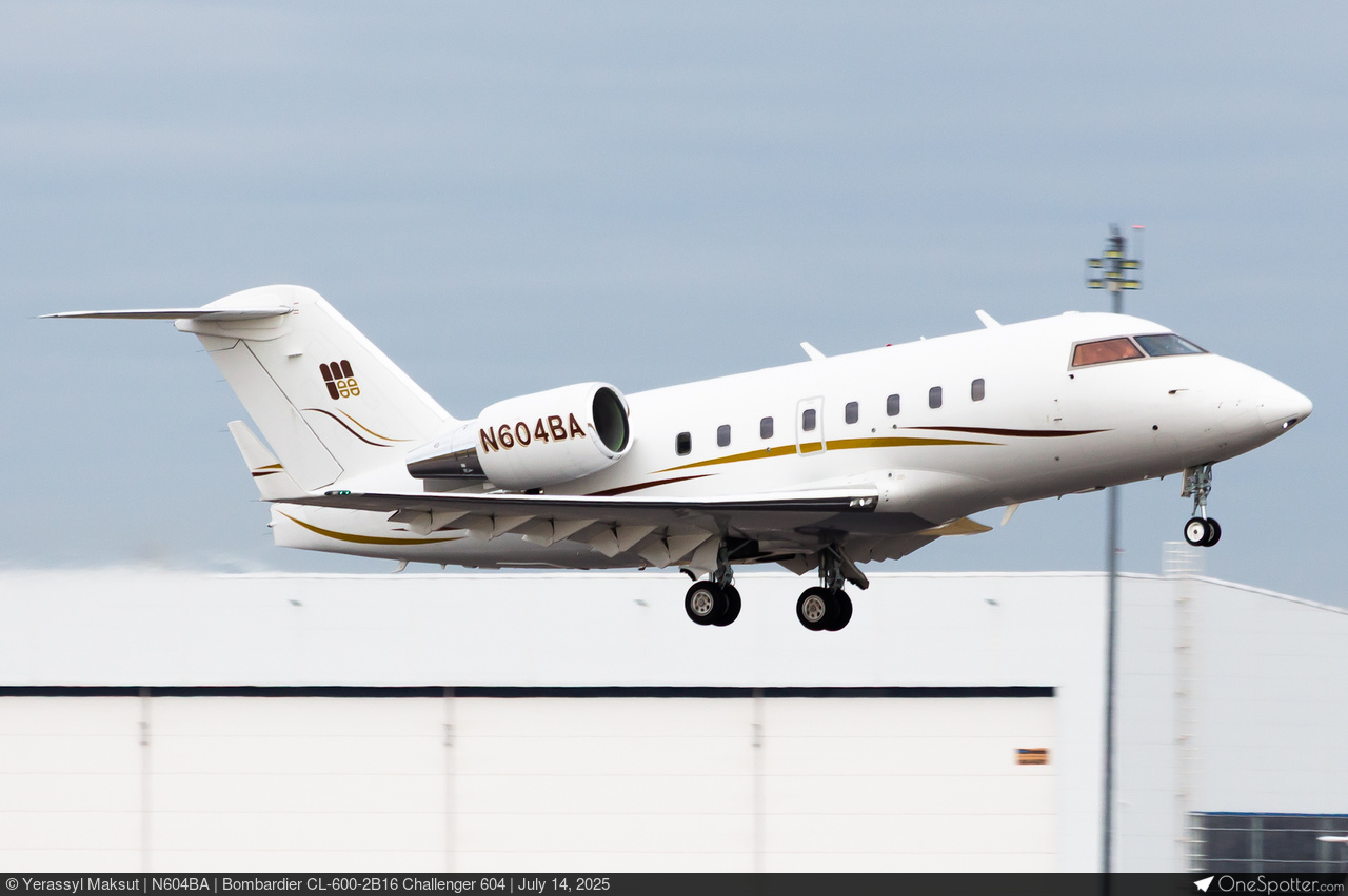 その他 B 8952KWAYw90246GpNya.jpg