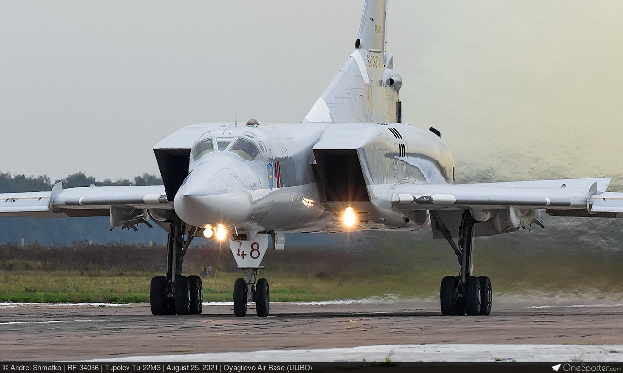 Tupolev Tu-22 Blinder / Tu-26 Backfire | OneSpotter.com