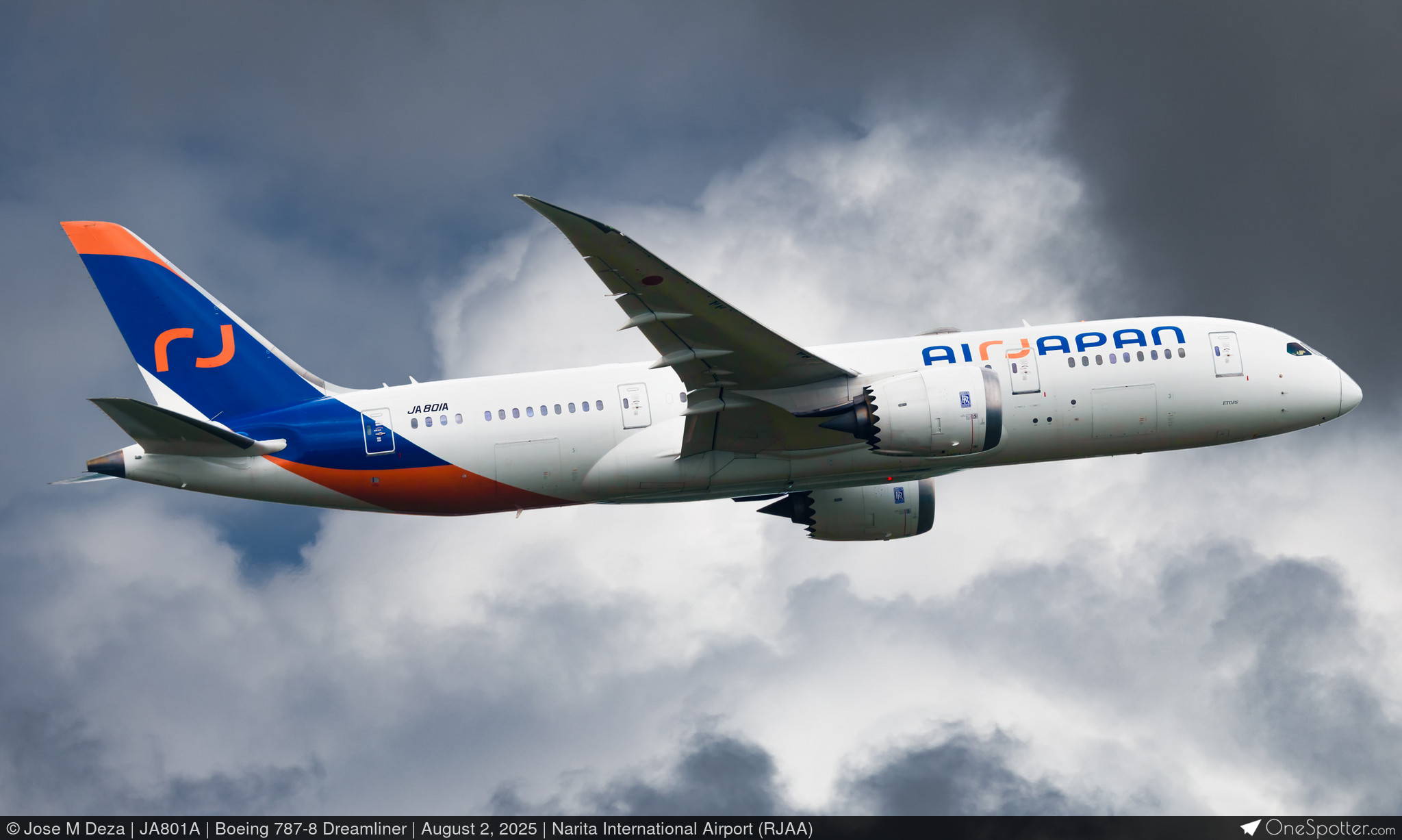 JA801A - AirJapan Boeing 787-8 Dreamliner, MSN 34488 | OneSpotter.com