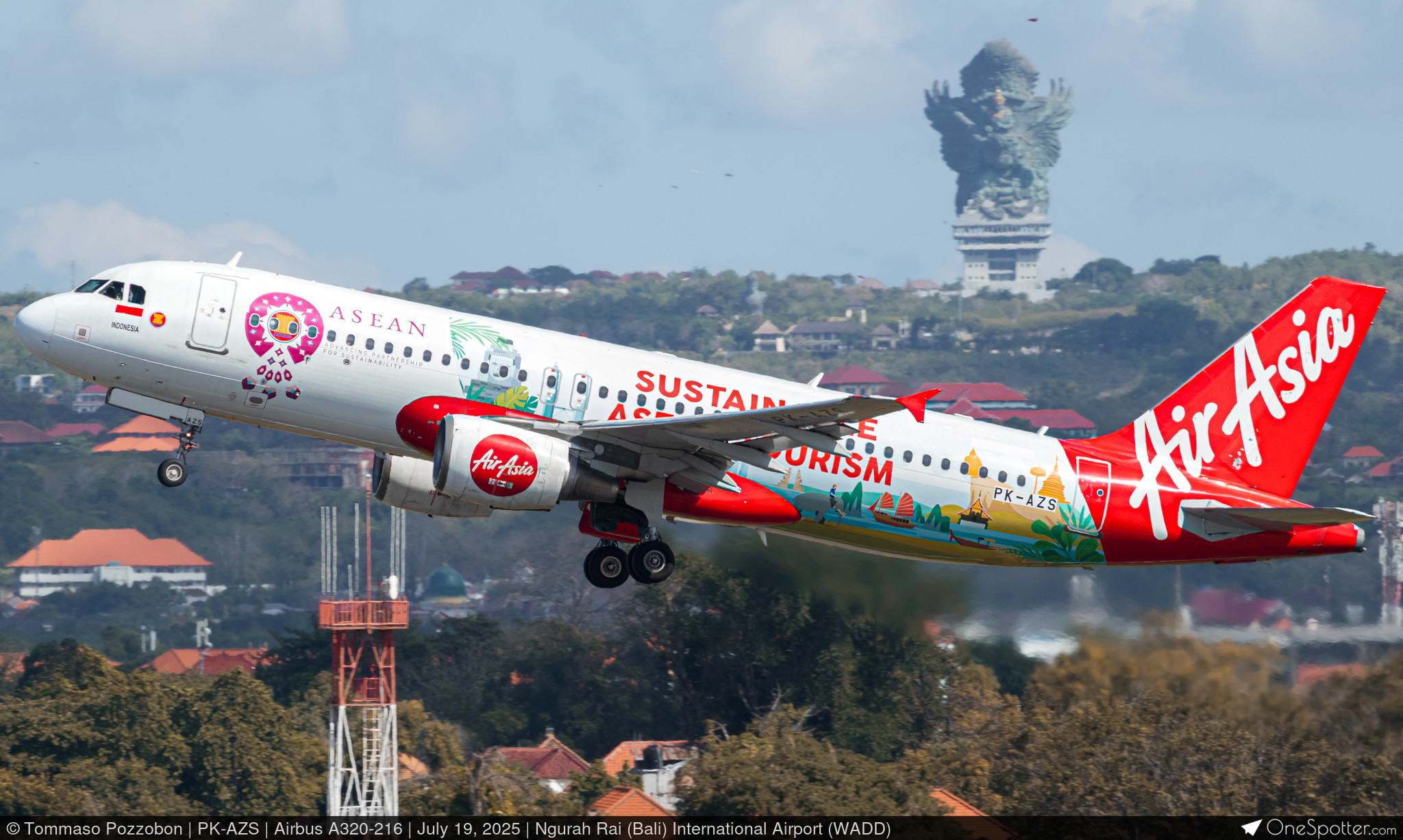 【即購入ok!!】1/100 AirAsia エアアジア A320モデルプレーン PK-AZS - Indonesia AirAsia Airbus A320-216, MSN 3610 | OneSpotter.com
