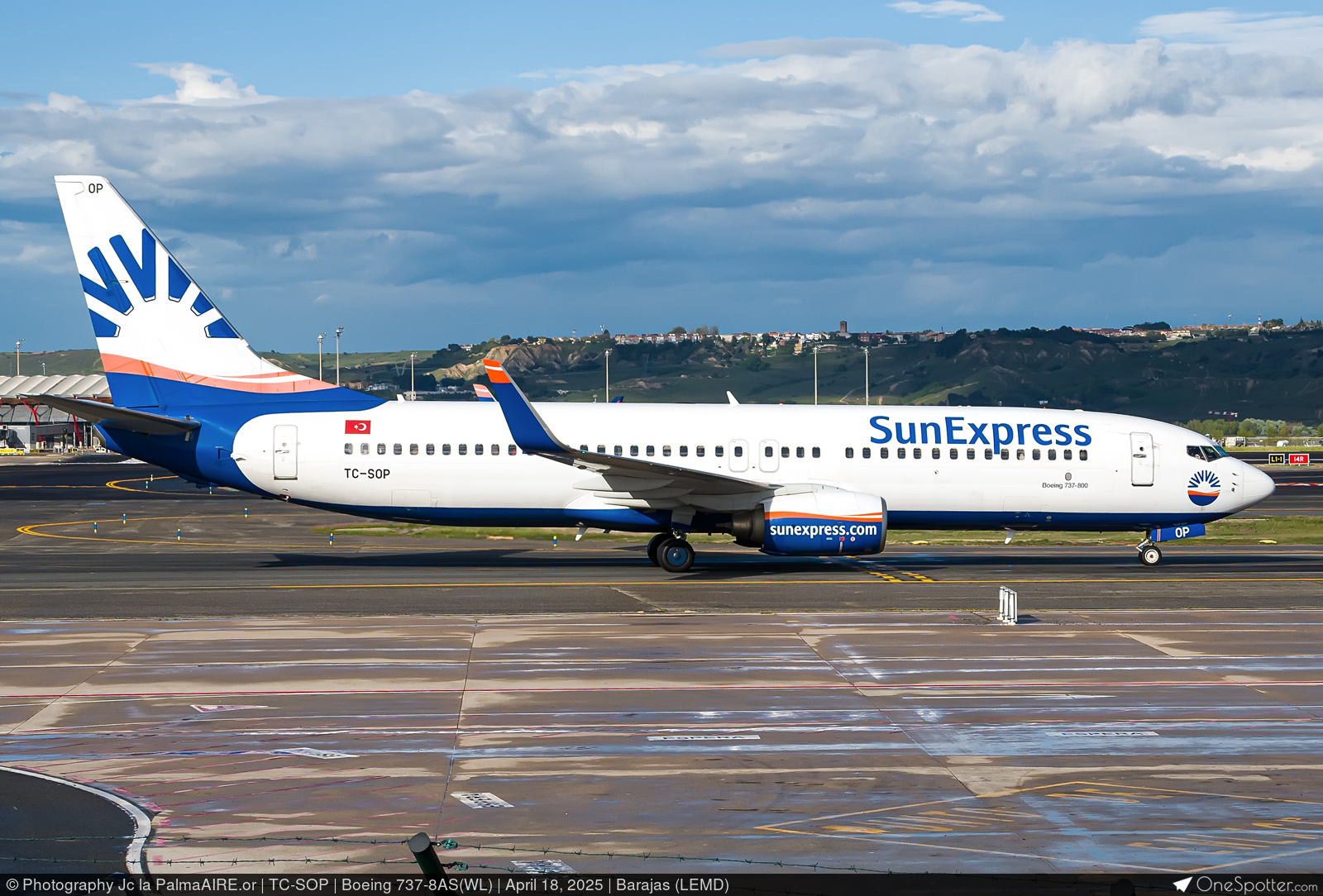 TC-SOP SunExpress Boeing 737-8AS(WL), MSN 33562 | OneSpotter.com