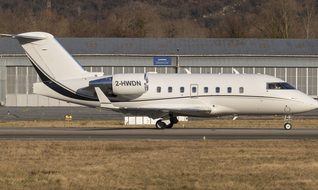 2-HWDN Private Bombardier CL-600-2B16 Challenger 604, MSN 5522
